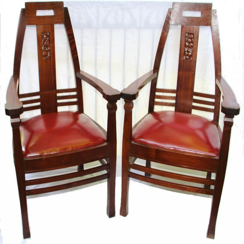 Peter Behrens Pair of Jugendstil Mahogany Armchairs with Leather Seats. Circa 1910