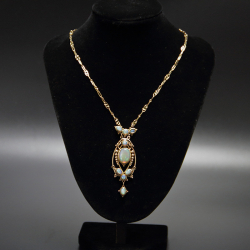 Arts and Crafts 15 Carat Gold and Opal Necklace Attrib. to Artificers Guild