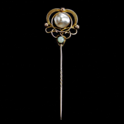 Art Nouveau 15 Carat Gold Opal and Pearl Stick Pin (c.1900)
