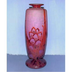 Charder Le Verre Francaise Glass Vase. Circa 1920