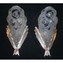 Pair of Degue French Art Deco Wall Lights (c.1925)