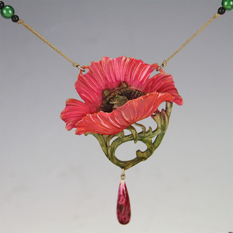 Georges Pierre GIP Art Nouveau Carved Horn Poppy Pendant Necklace. French (c.1900)