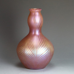 Johann Loetz Art Nouveau Phänomen Genre Iridescent Feathered Glass Vase (c.1900)