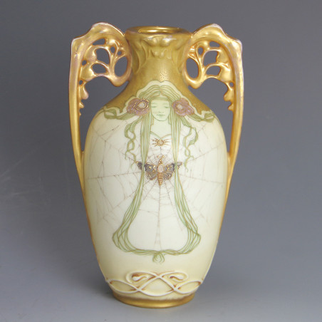 Paul Daschel for Amphora Art Nouveau Shoulder Vase (c.1900) Paul Daschel for Amphora Art Nouveau Shoulder Vase (c.1900)