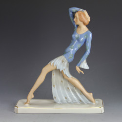Royal Dux Art Deco Bohemian Porcelain Figure of a Female Dancer (c.1930)