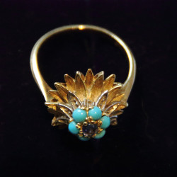 18 ct Gold Edwardian Flower Form Ring (c.1910)