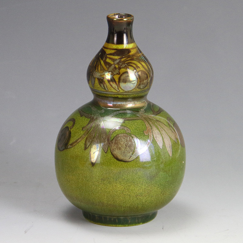 Pilkington Royal Lancastrian vase Circa 1905 by Gwladys Rogers