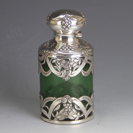 Art Nouveau Silver and Glass Large Scent Bottle London (1900)