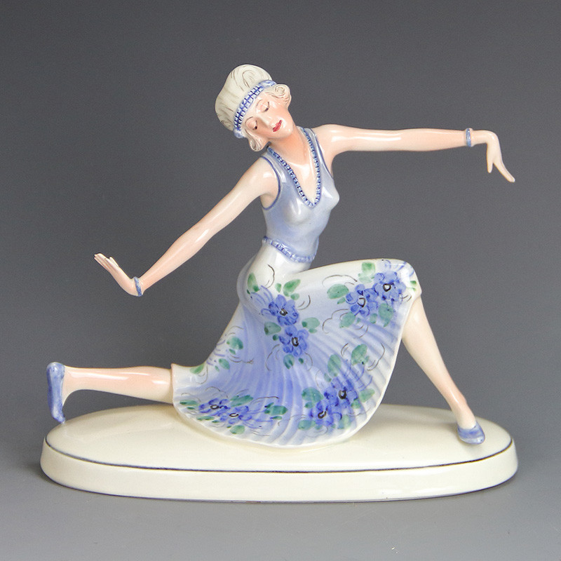 Katzhutte Art Deco Figurine (c.1930)