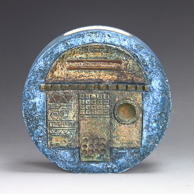 Troika Large Wheel Vase by Sue Lowe (c.1976)
